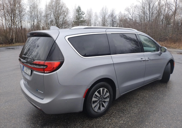 Chrysler Pacifica cena 171585 przebieg: 80500, rok produkcji 2021 z Czersk małe 232